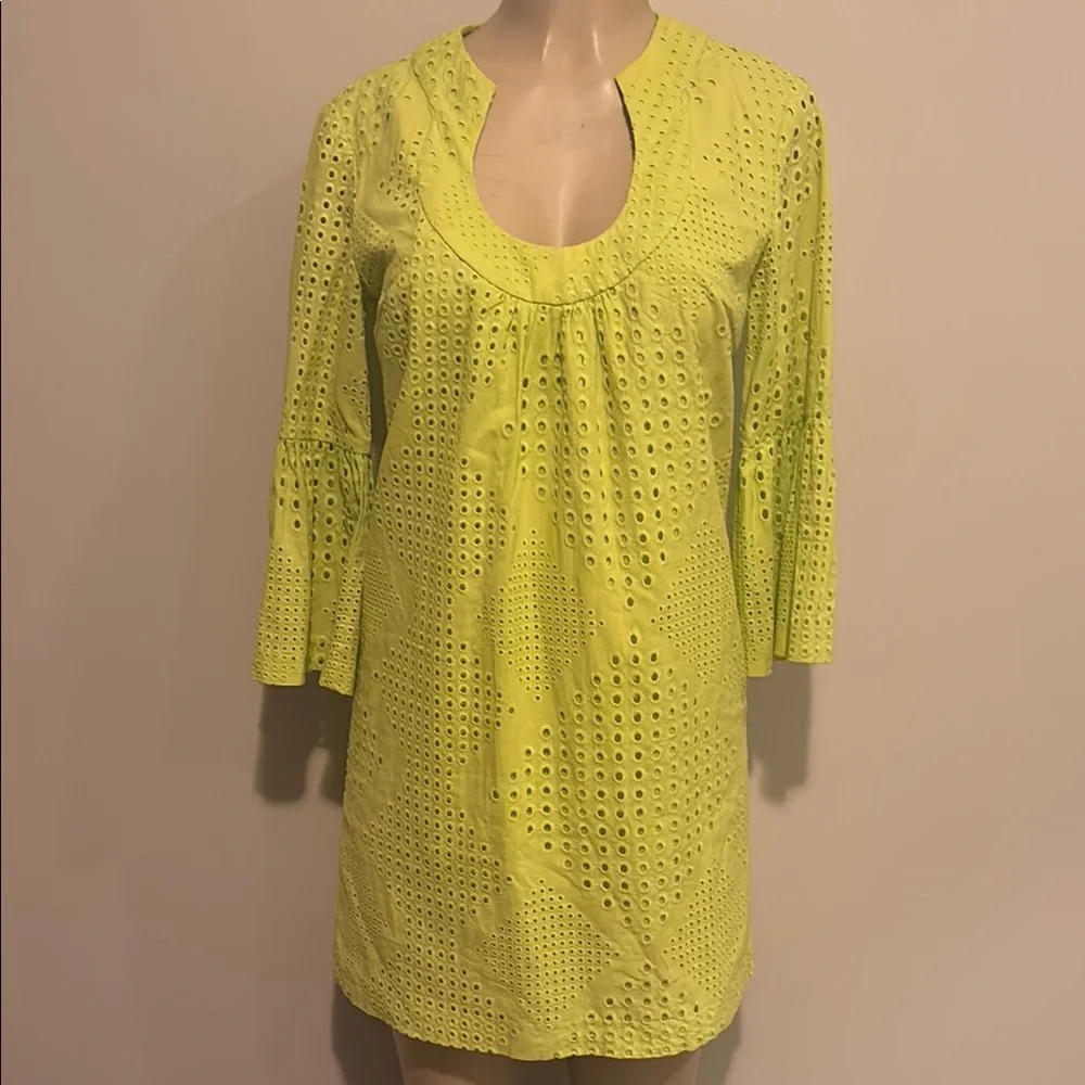 Trina Turk Bonita Eyelet Bell Sleeve Shift Dress size 4 - Picture 2 of 7